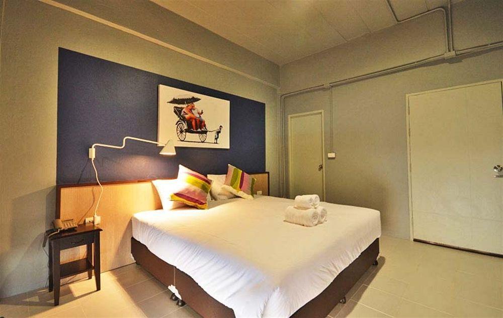 Chalong Sea Breeze Hotel Exterior foto