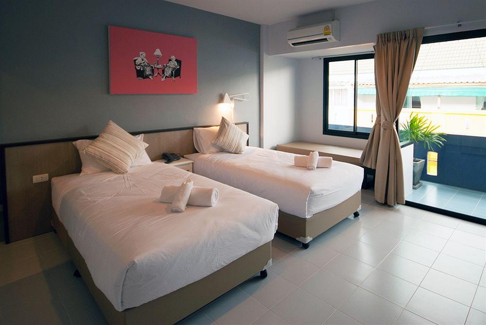 Chalong Sea Breeze Hotel Exterior foto